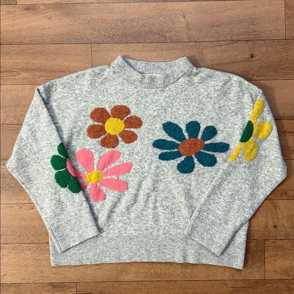 NATURAL LIFE Sweaters - Natural Life Size Medium Ash Flower Boxy Intarsia Sweater Everyone’s Favorite
